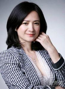 何晴个人资料简介,影视界才女，多才多艺的人生旅程